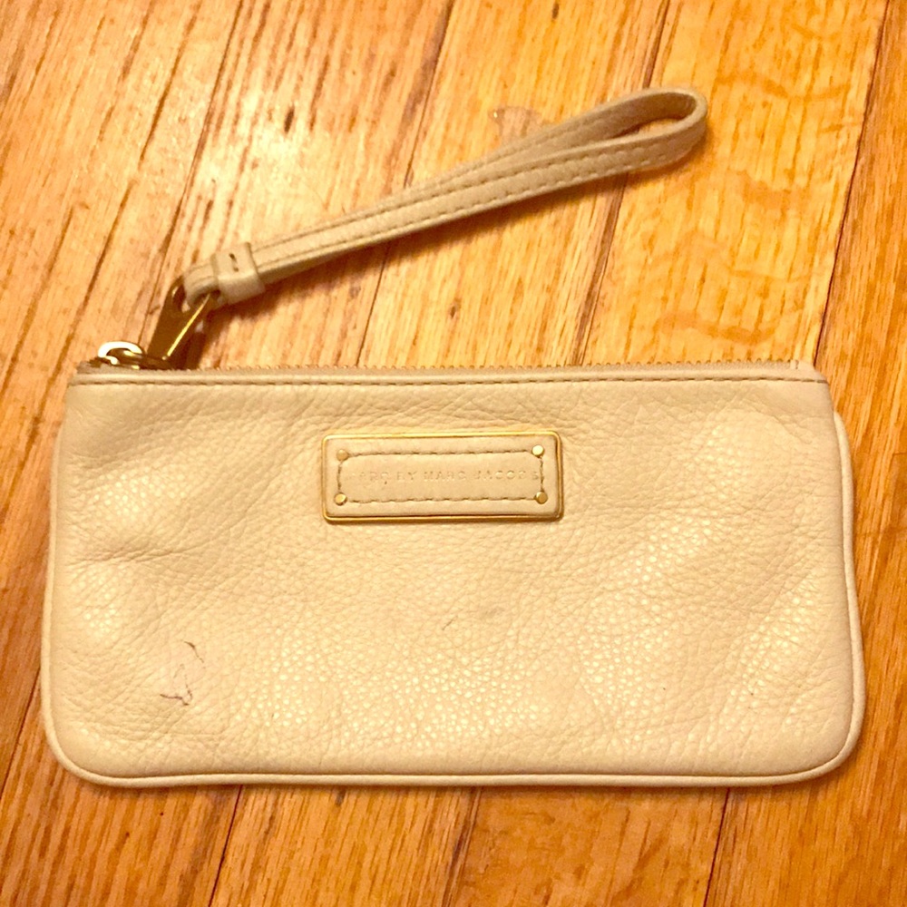 Marc by Marc Jacobs bone colored wristlet!